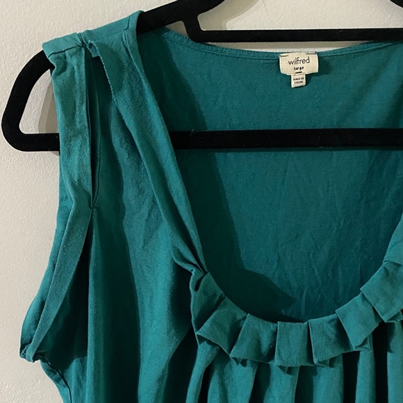 ✨2/$15✨Aritzia Wilfred Teal Top - Picture 2 of 3